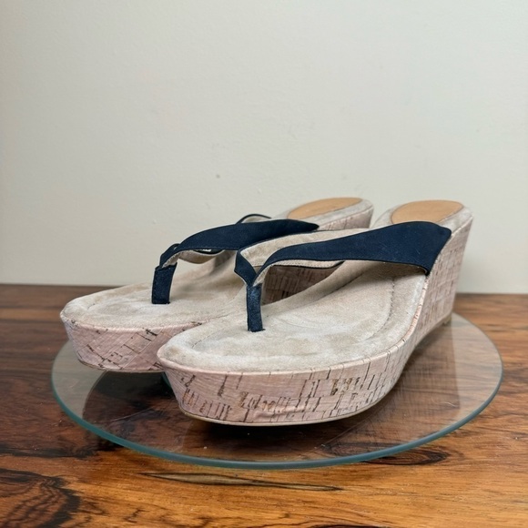 CASLON Carla Wedge Sandals in black - Picture 2 of 12